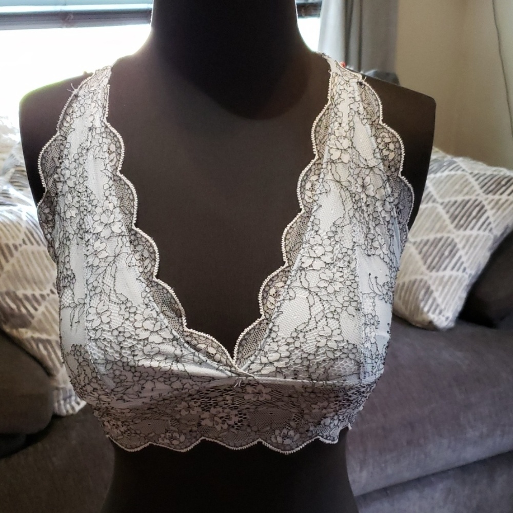 Brand new W/O tags Bralette Baby blue XS